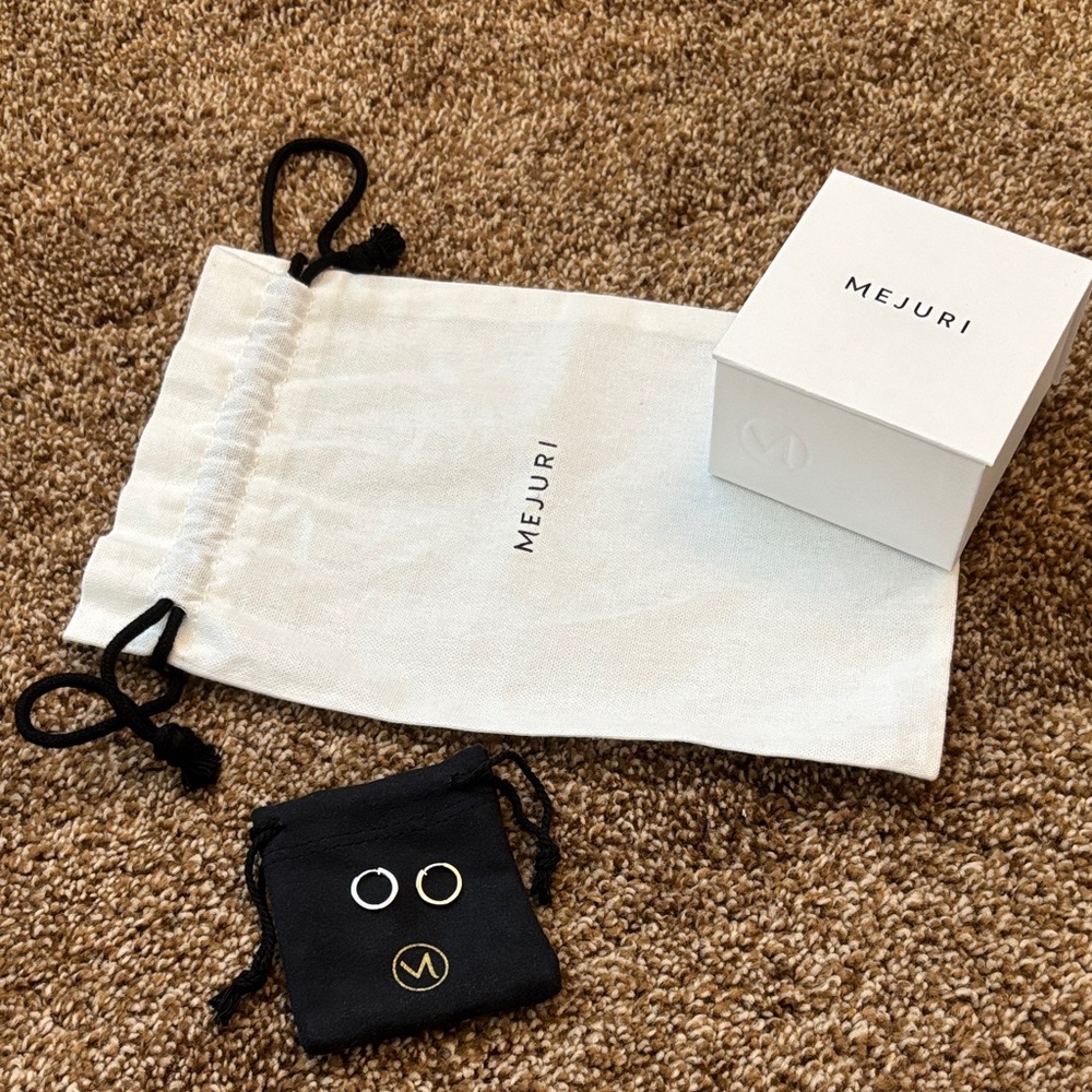 Mejuri White gold Easy Huggie Hoops